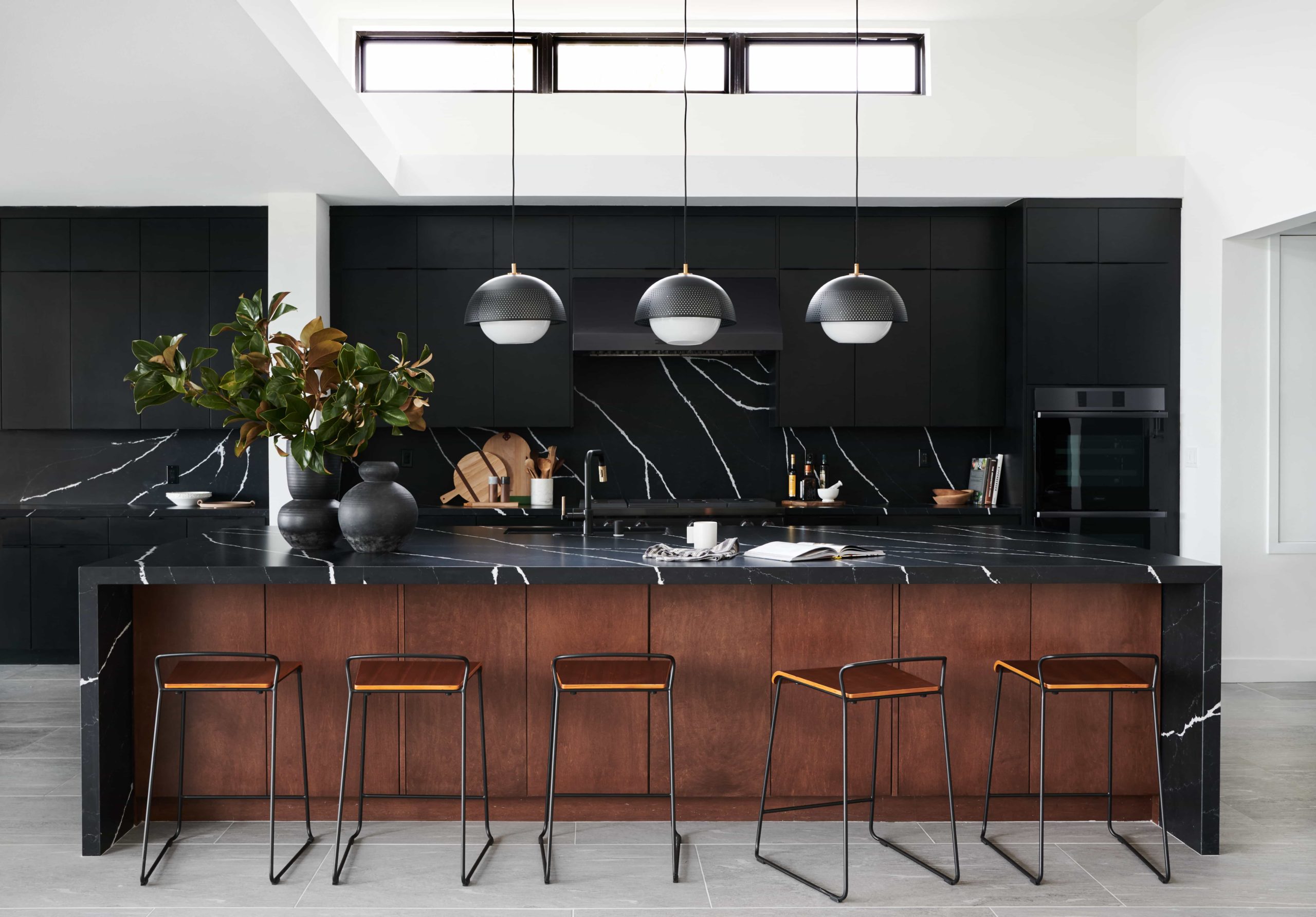 31 Black Kitchen Decor Ideas for A Bold Look