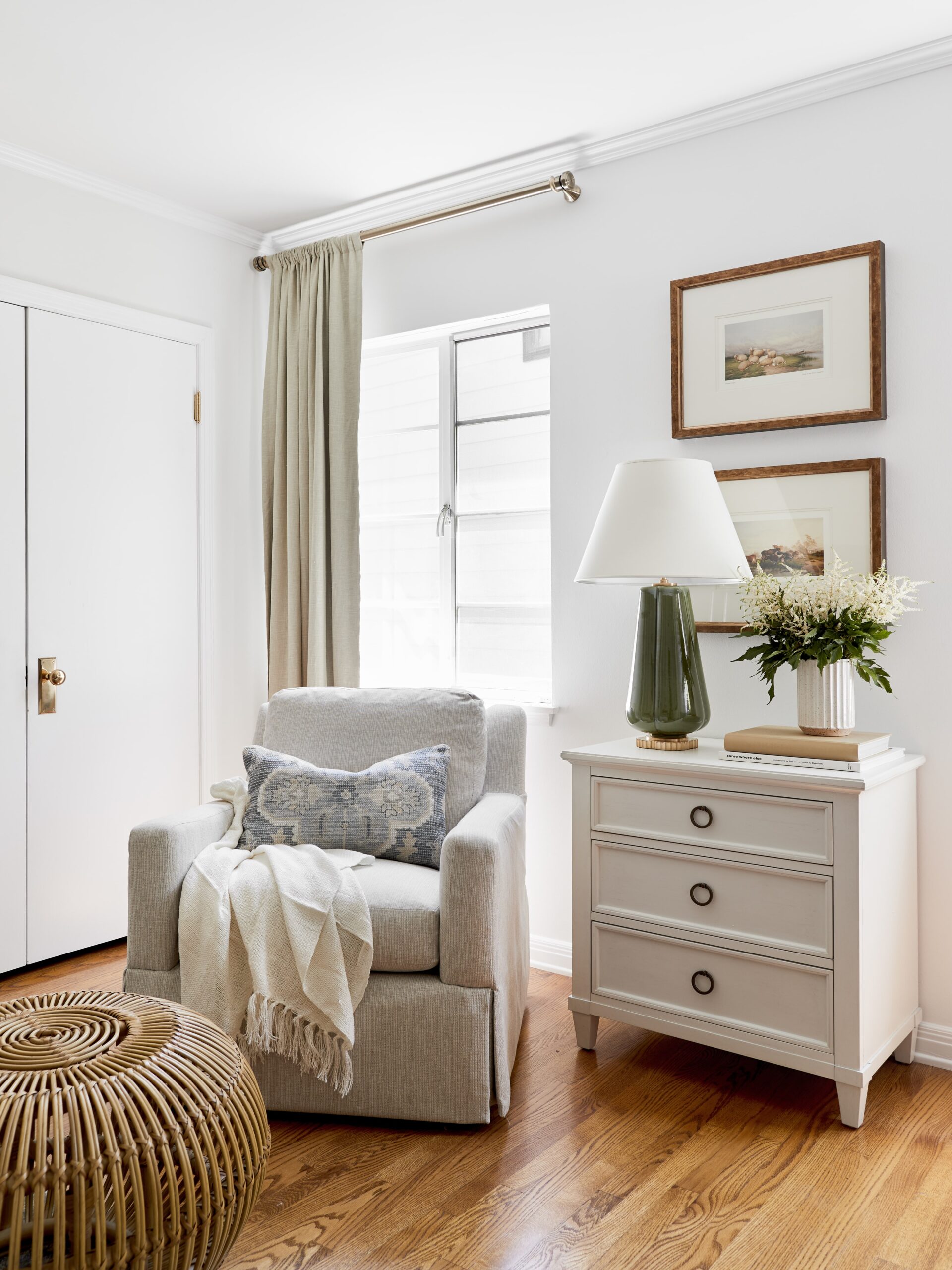 Bobby Berk Eclectic Traditional Guest Bedrooms Bath Interiors 12 scaled