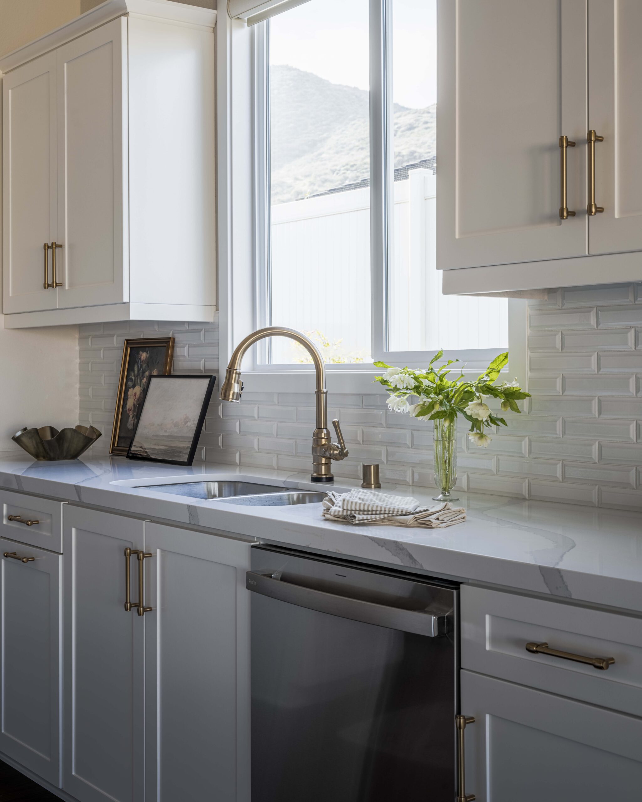 Brass & Gold Hardware Kitchen
